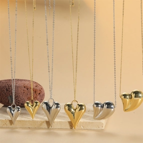 Wholesale Copper Plated 14K Gold Heart Shaped Pendant Clavicle Chain