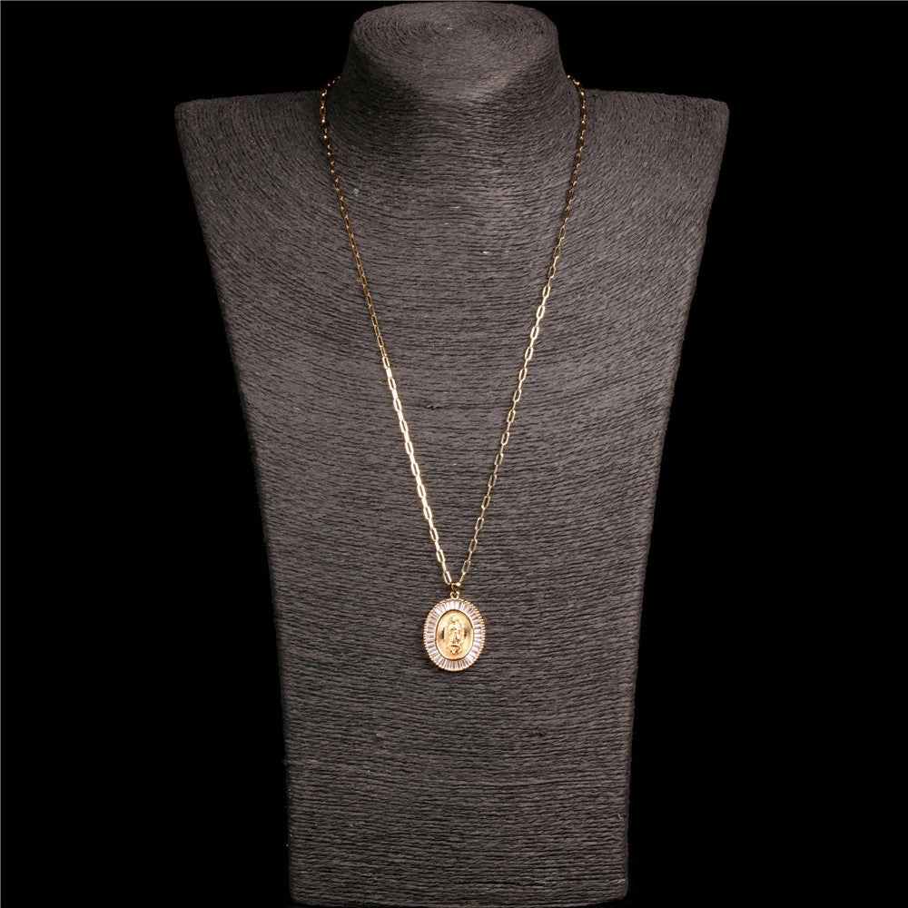 Wholesale Copper Thick Chain Round Card Diamond Creative Necklace