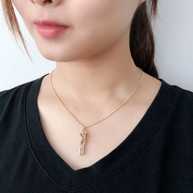 Wholesale Couple Hug Romantic Emotional Expression Clavicle Pendant Necklaces