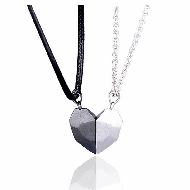 Wholesale Couple Love Necklace Magnet Wishing Stone Pendant Broken Heart Clavicle Chain Heart Shaped Necklaces