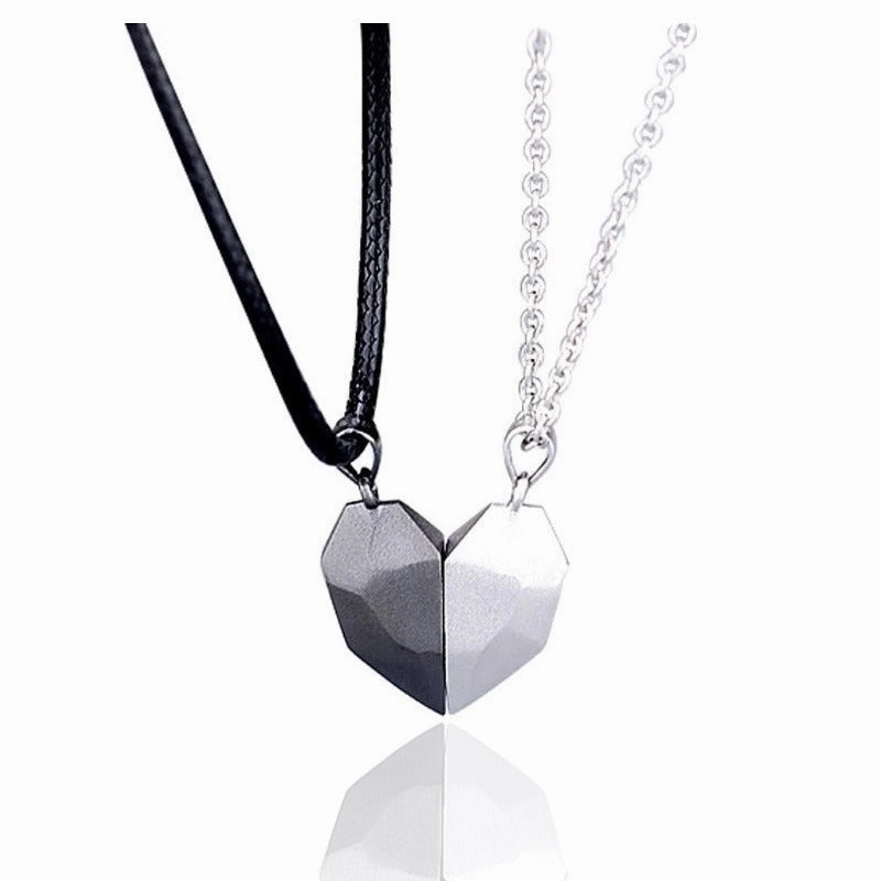Wholesale Couple Love Necklace Magnet Wishing Stone Pendant Broken Heart Clavicle Chain Heart Shaped Necklaces