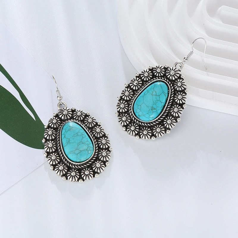 Wholesale Creative Alloy Pattern Round Turquoise Vintage Earrings