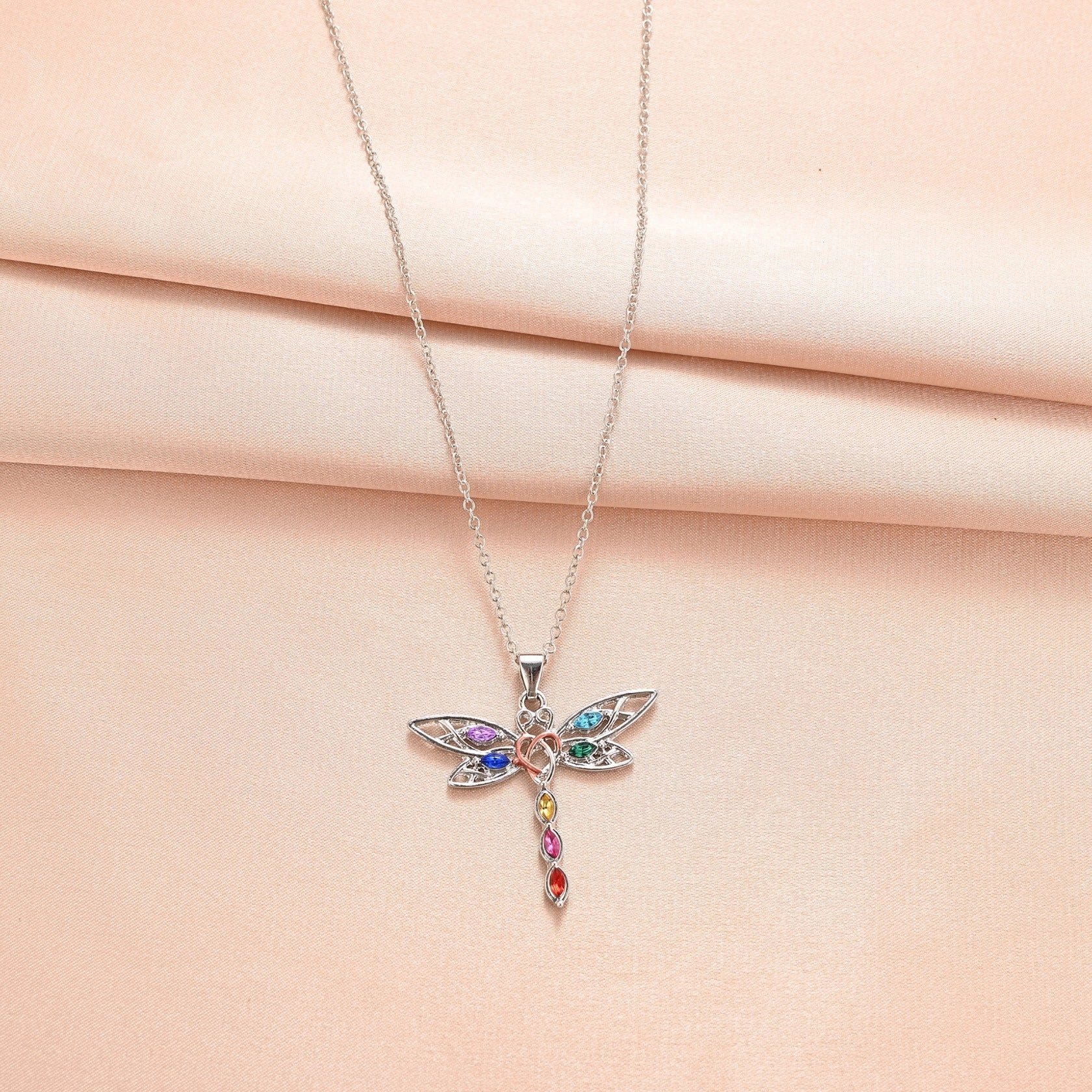Wholesale creative Dragonfly two-color accessories pendant simple diamond jewelry clavicle chain jewelry