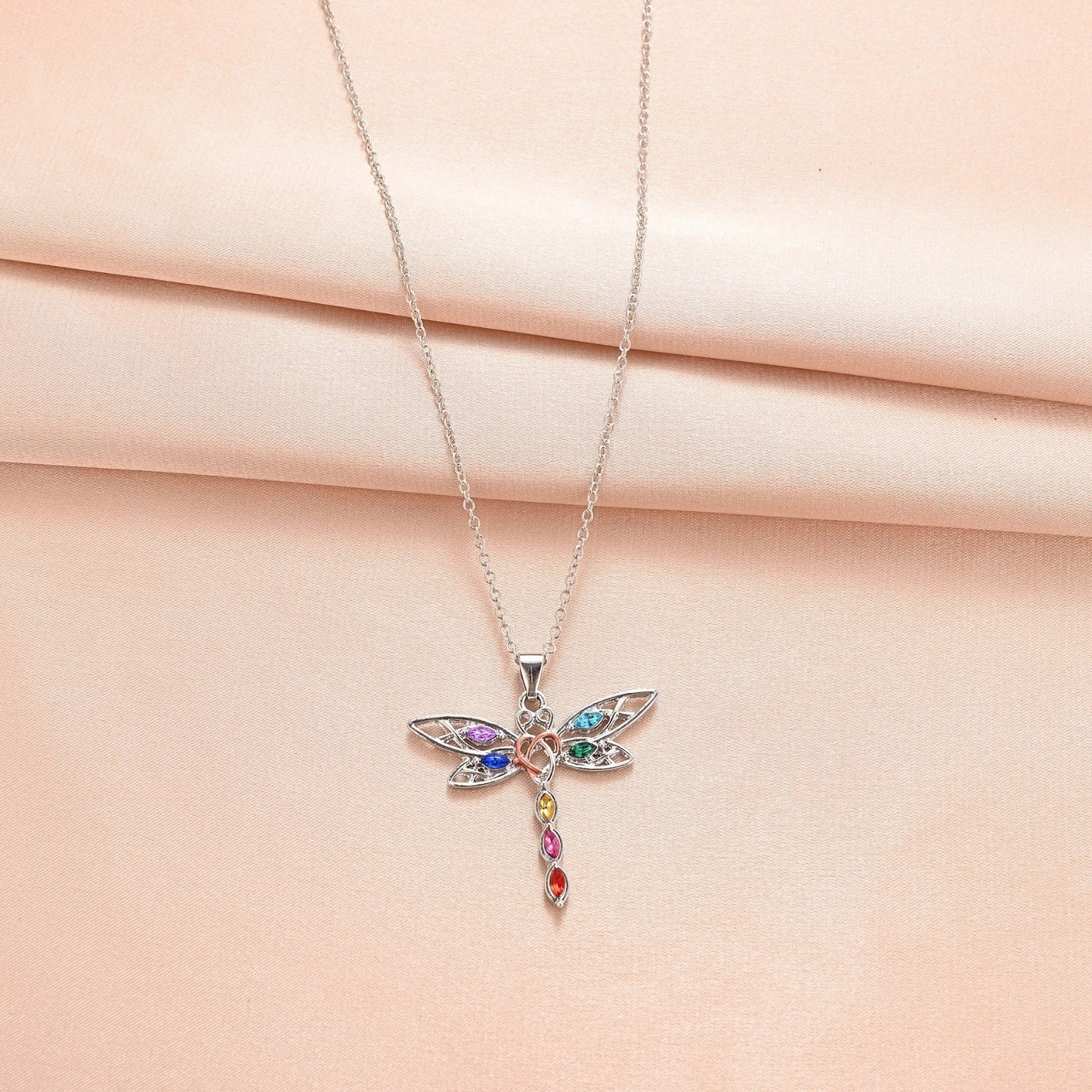 Wholesale creative Dragonfly two-color accessories pendant simple diamond jewelry clavicle chain jewelry