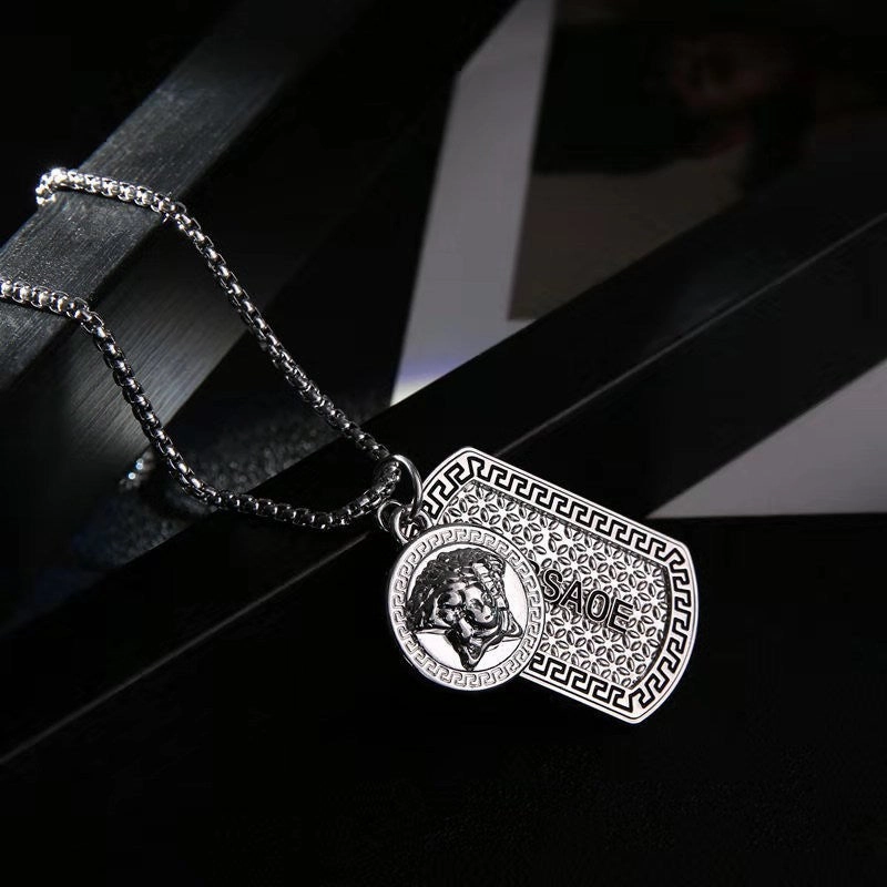 Wholesale Creative Maple Leaf Tags Men's Pendant Necklace