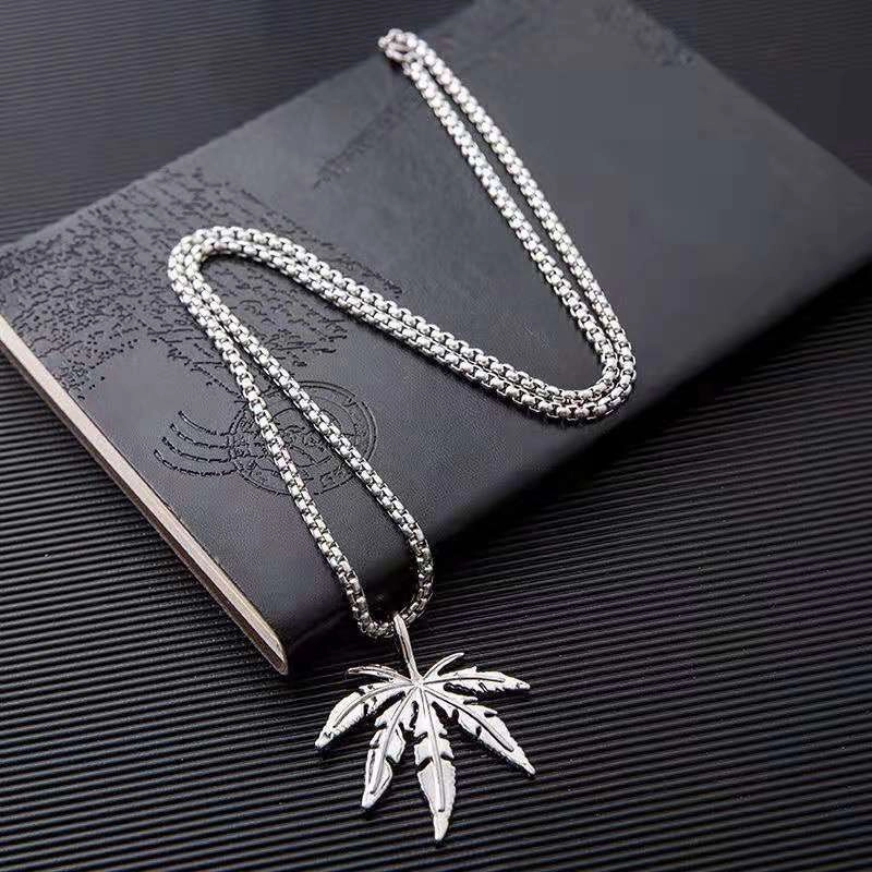 Wholesale Creative Maple Leaf Tags Men's Pendant Necklace