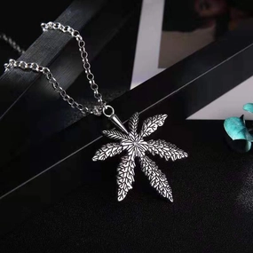 Wholesale Creative Maple Leaf Tags Men's Pendant Necklace