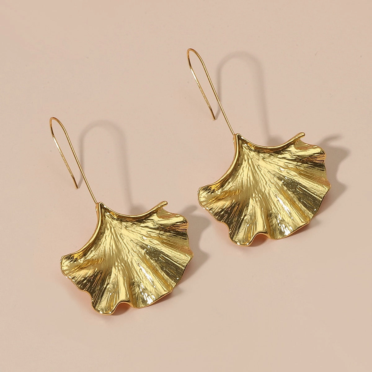 Wholesale Creative Metal Ginkgo Leaf Alloy Earrings
