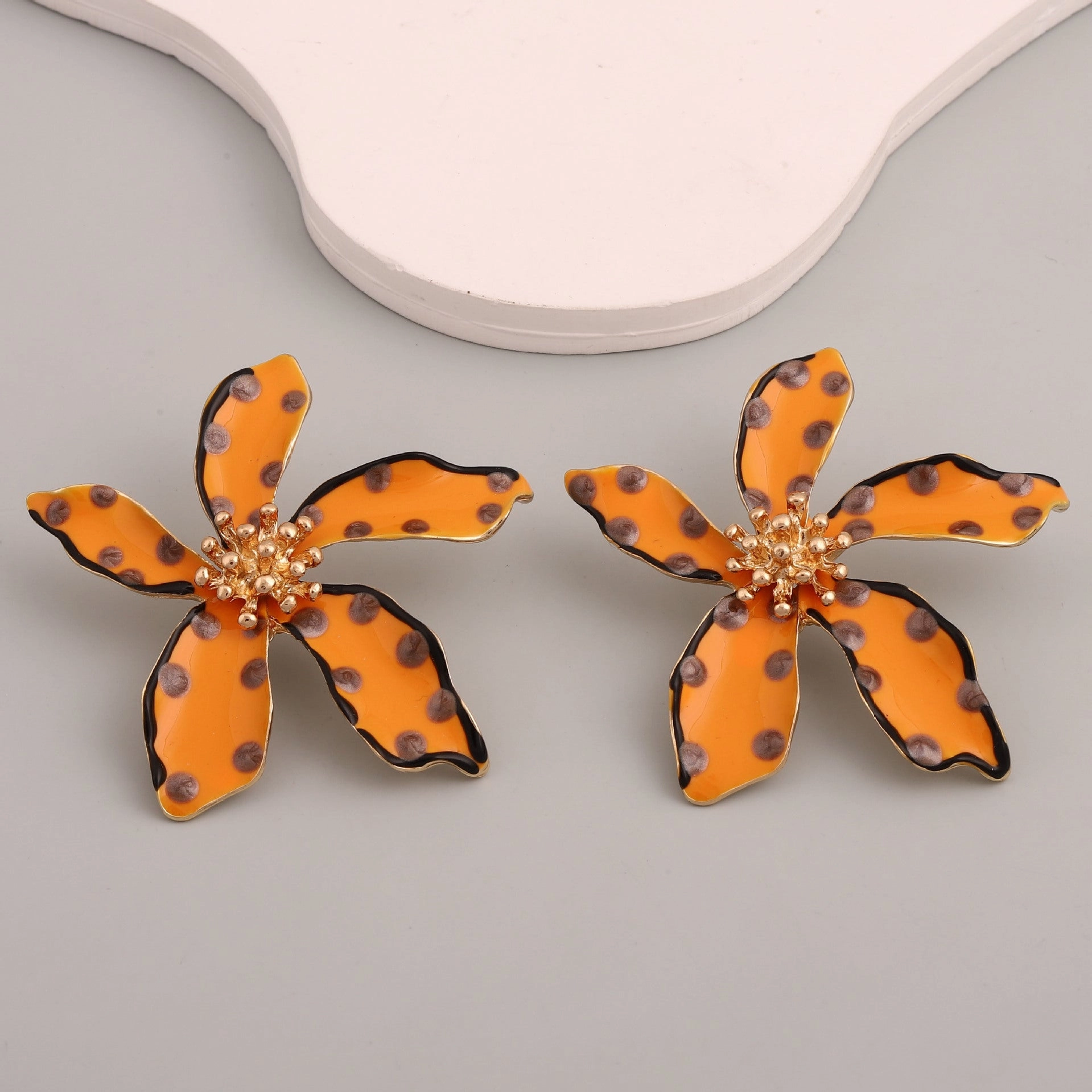 Wholesale Creative oil-drop flower earrings exaggerated polka dot alloy earrings