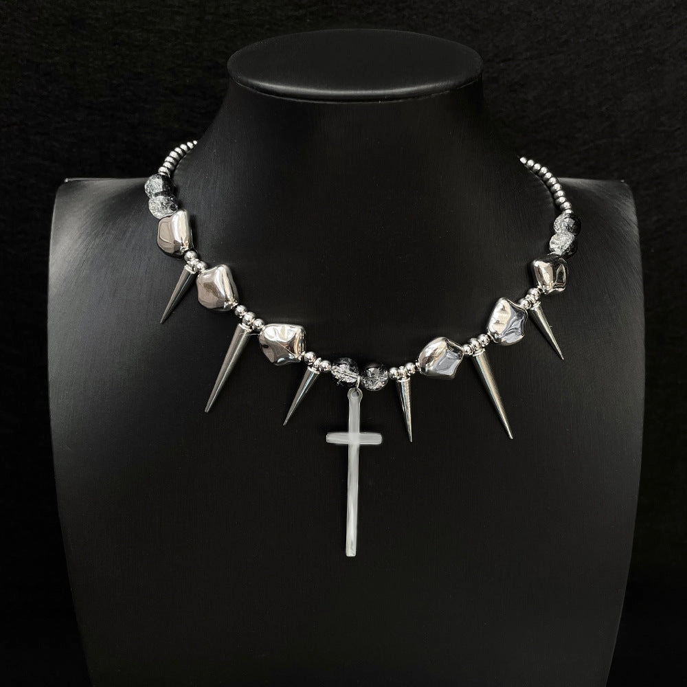 Wholesale Cross rivet exaggerated punk necklace clavicle chain hip hop necklace