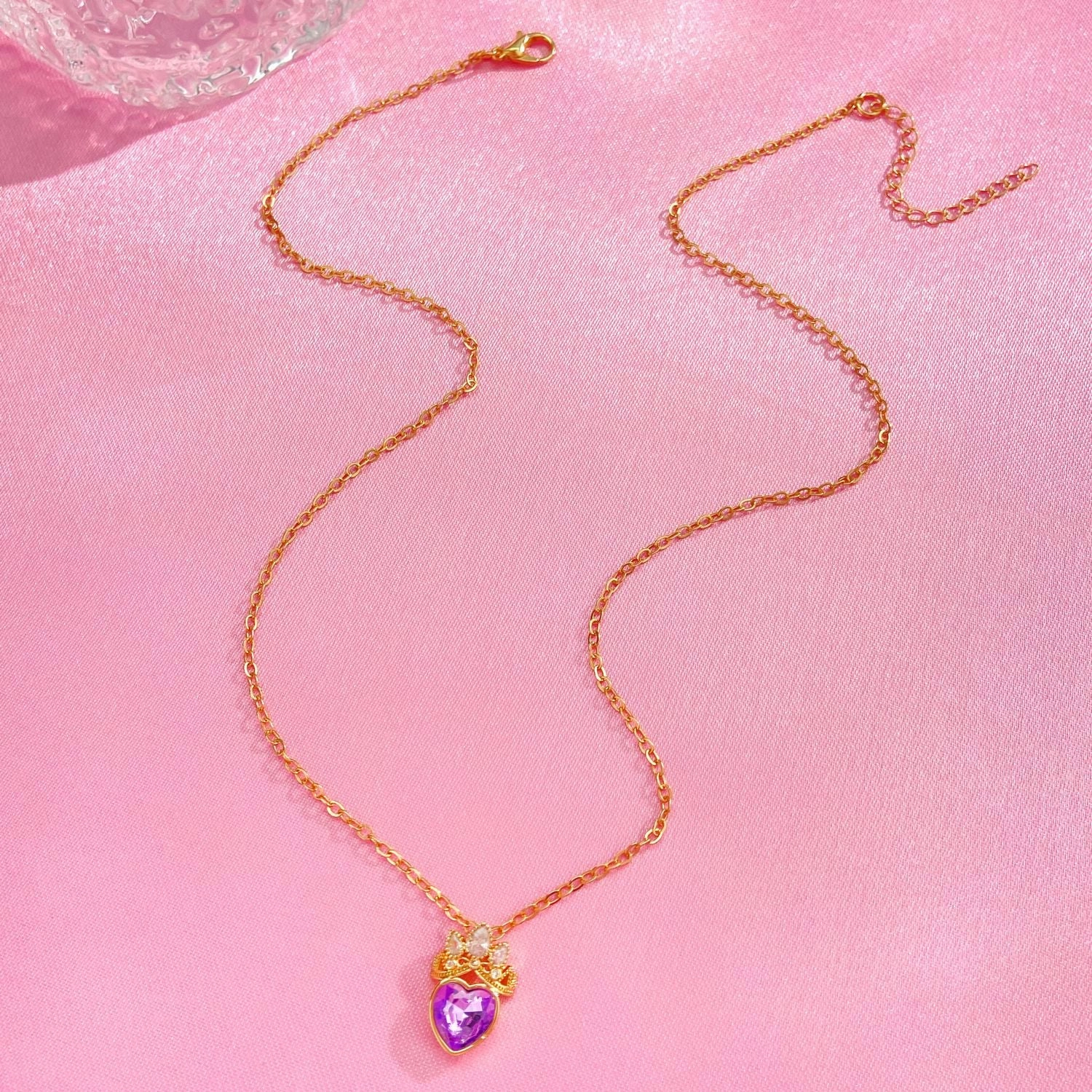 Wholesale Crown Diamond Fashion Personality Hollow Love Pendant Necklace