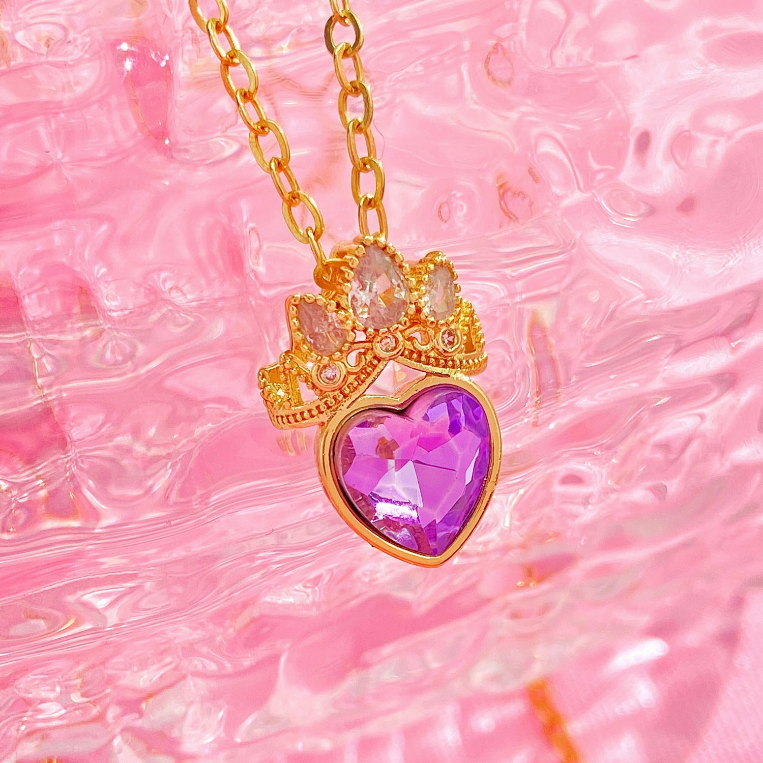 Wholesale Crown Diamond Fashion Personality Hollow Love Pendant Necklace