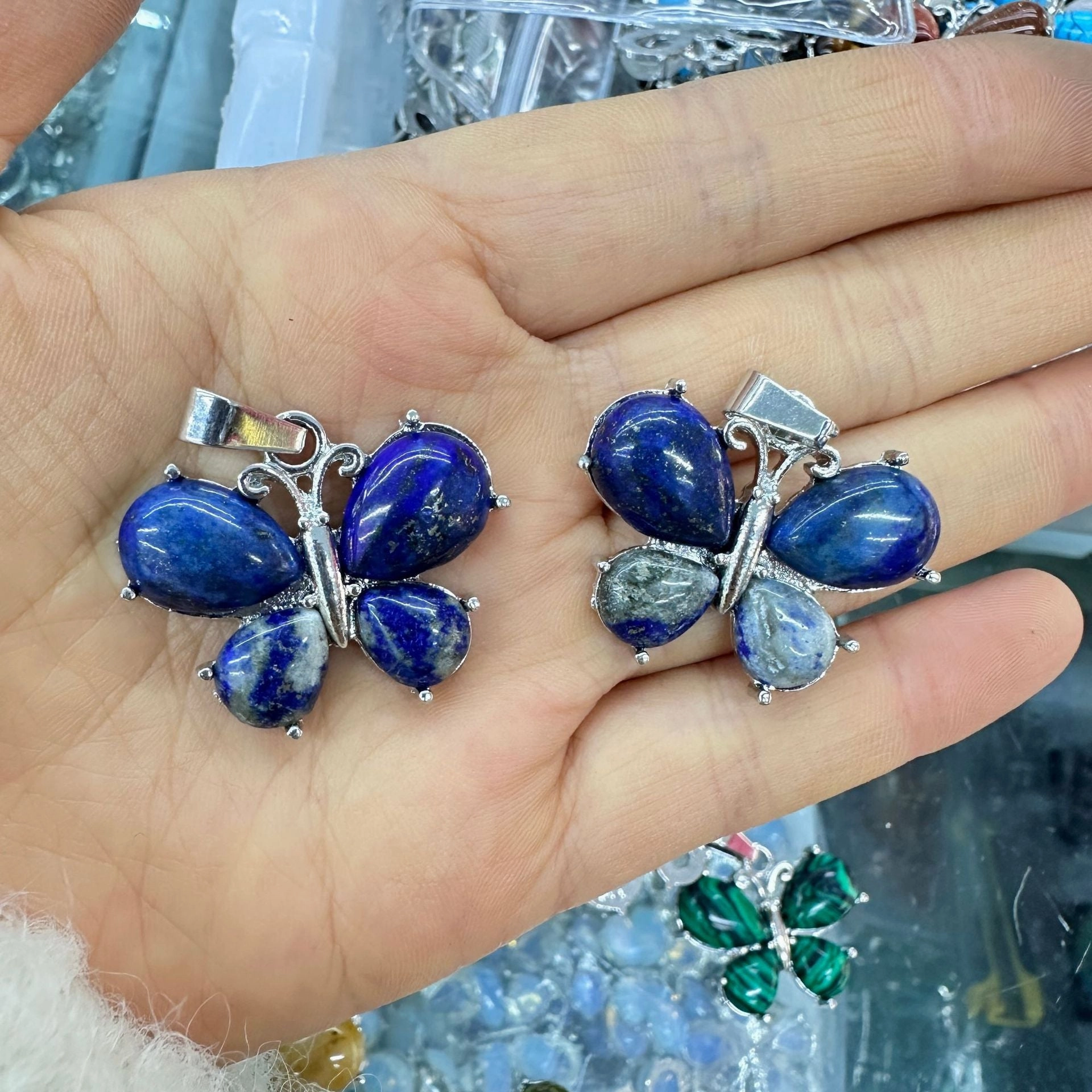 Wholesale Crystal Butterfly Pendant Amethyst Tiger Eye Natural Stone  Necklace