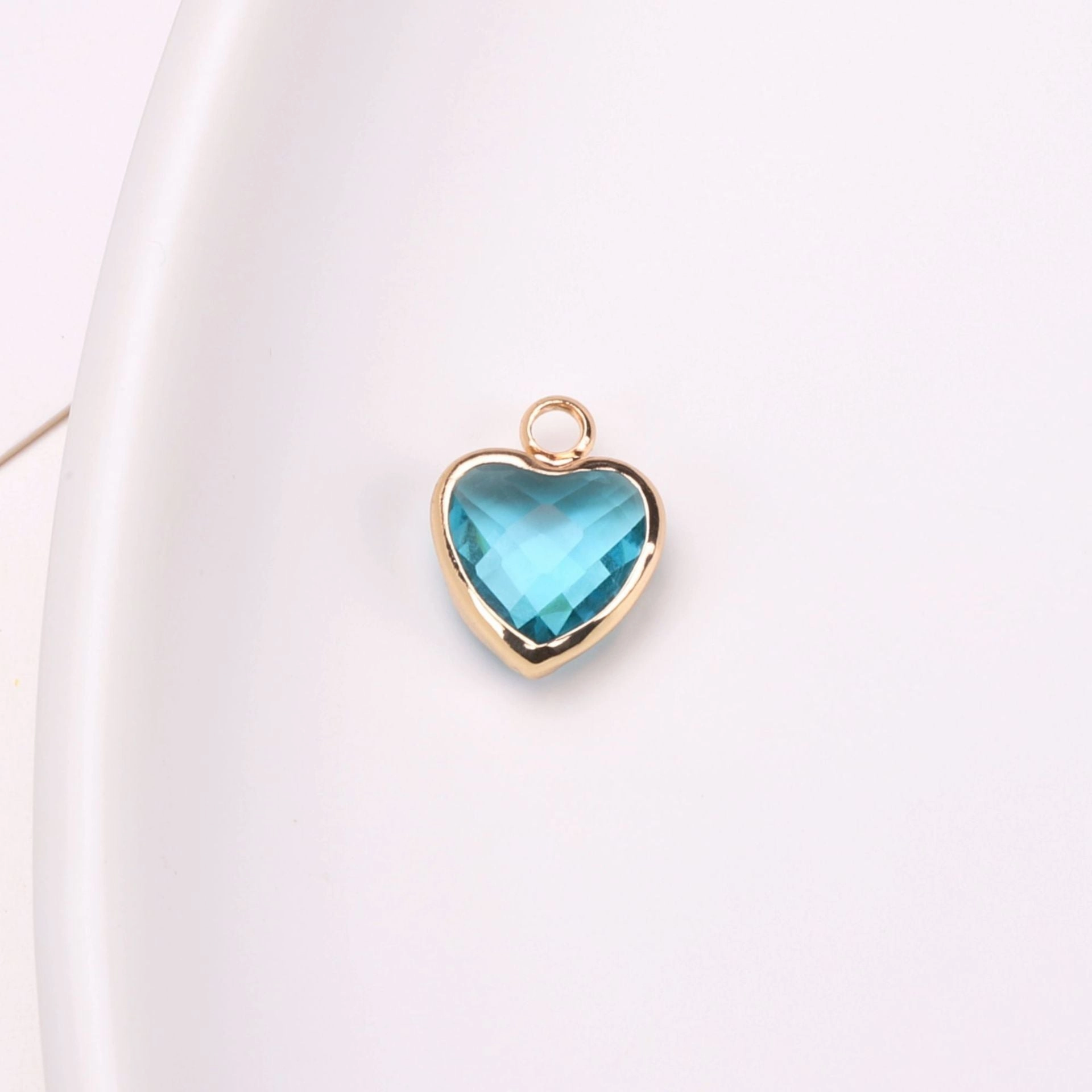 Wholesale Crystal Love Peach Heart Pendant