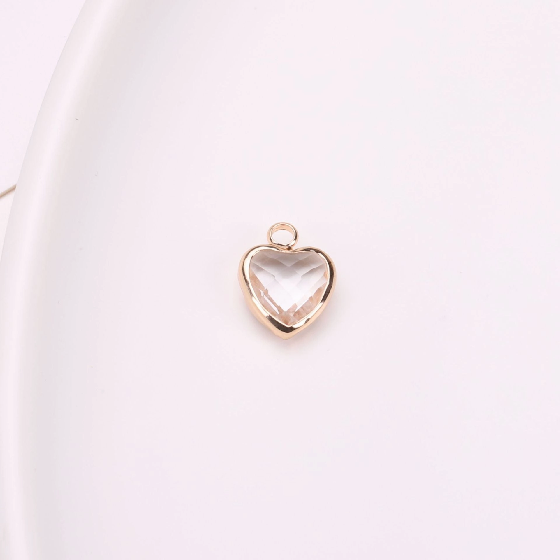 Wholesale Crystal Love Peach Heart Pendant