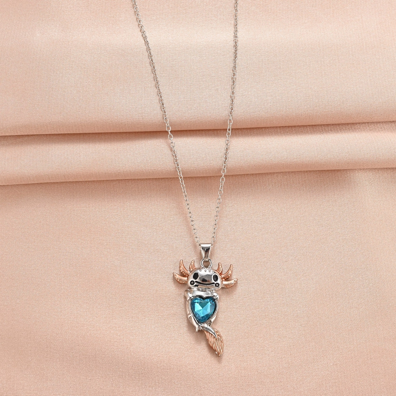 Wholesale  cute pink salamander hand holding love pendant clavicle chain female