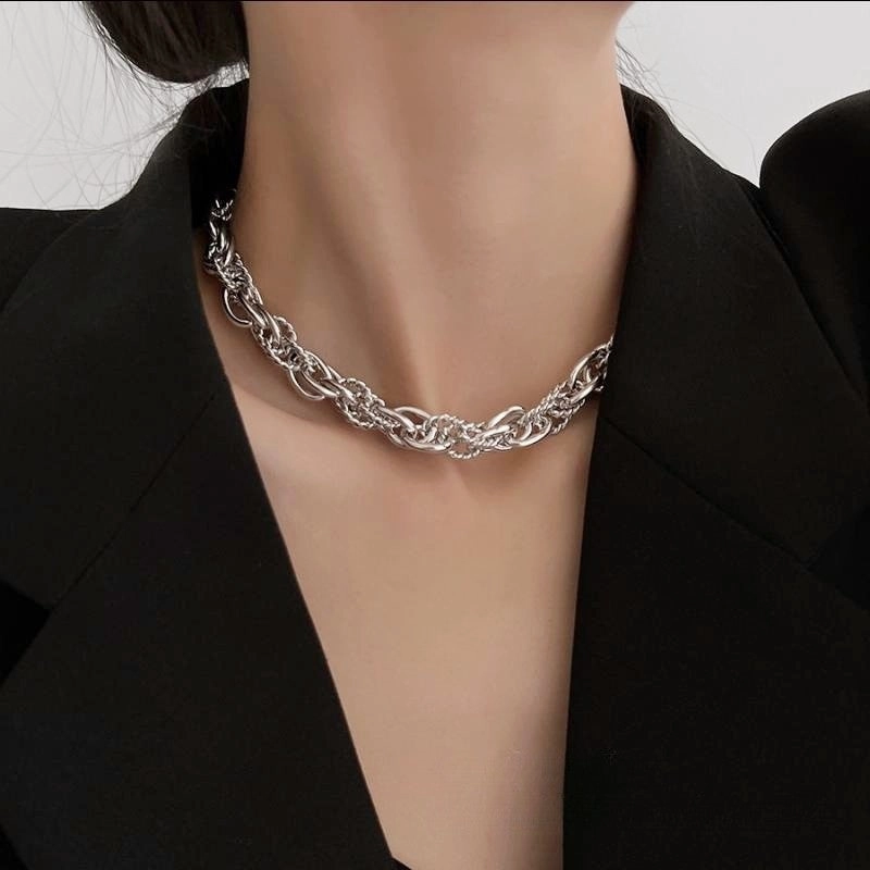 Wholesale d Heavy Work Metal Necklace Vintage Thick Chain Silver Accessory Collarbone Chain