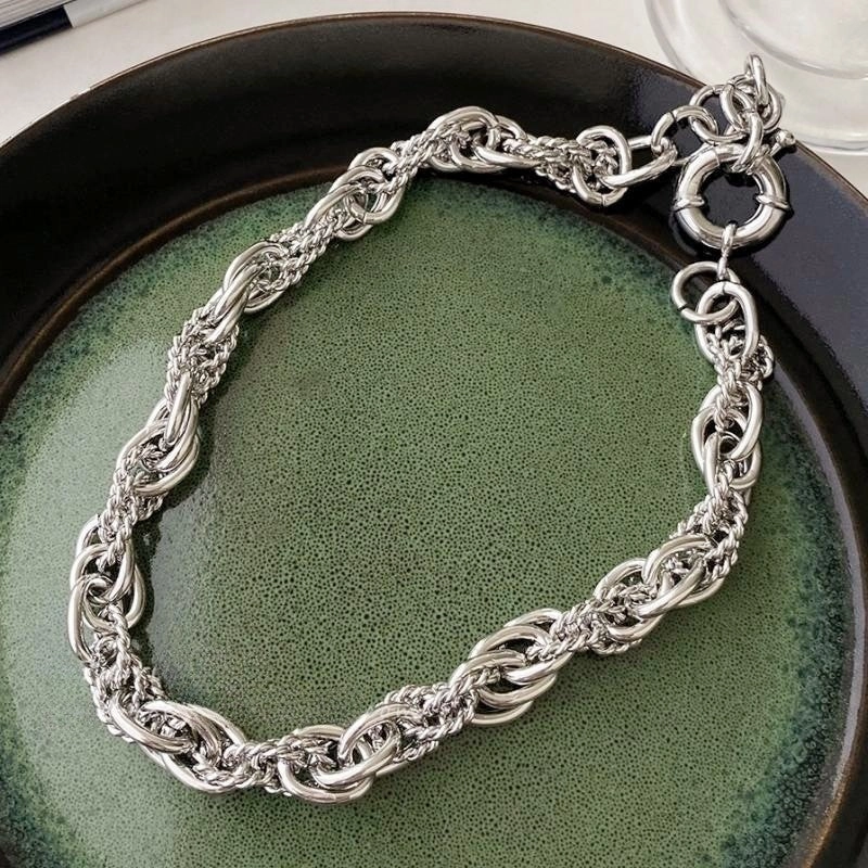 Wholesale d Heavy Work Metal Necklace Vintage Thick Chain Silver Accessory Collarbone Chain