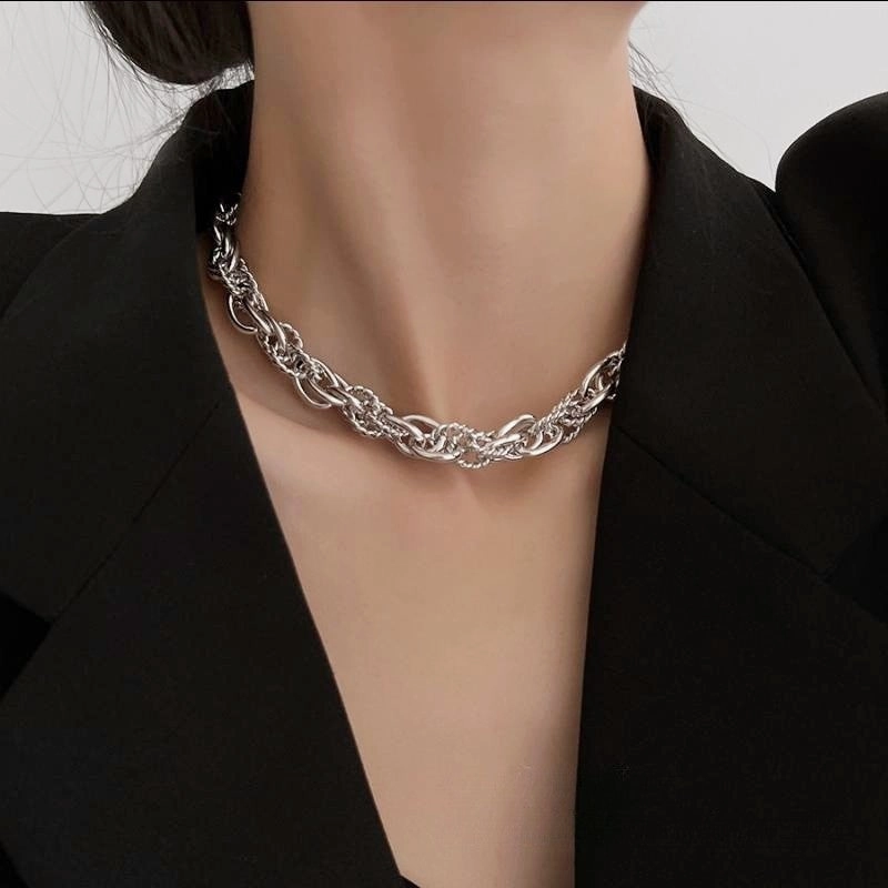 Wholesale d Heavy Work Metal Necklace Vintage Thick Chain Silver Accessory Collarbone Chain