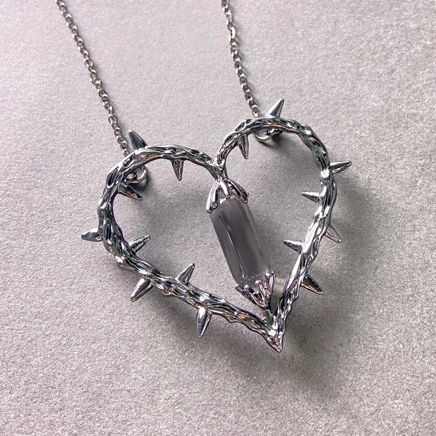 Wholesale Dark anime love thorn crystal retro thorn clavicle necklace