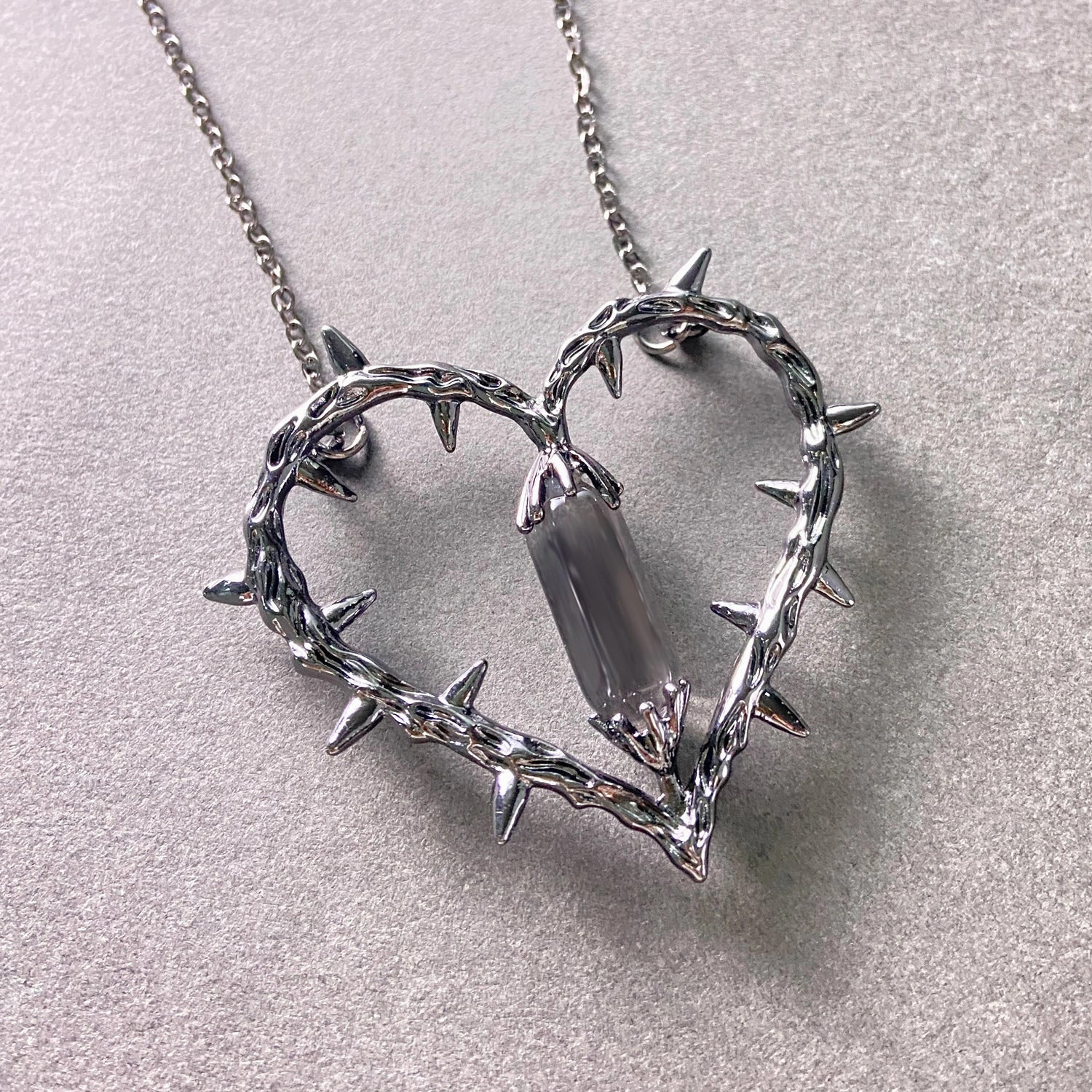 Wholesale Dark anime love thorn crystal retro thorn clavicle necklace
