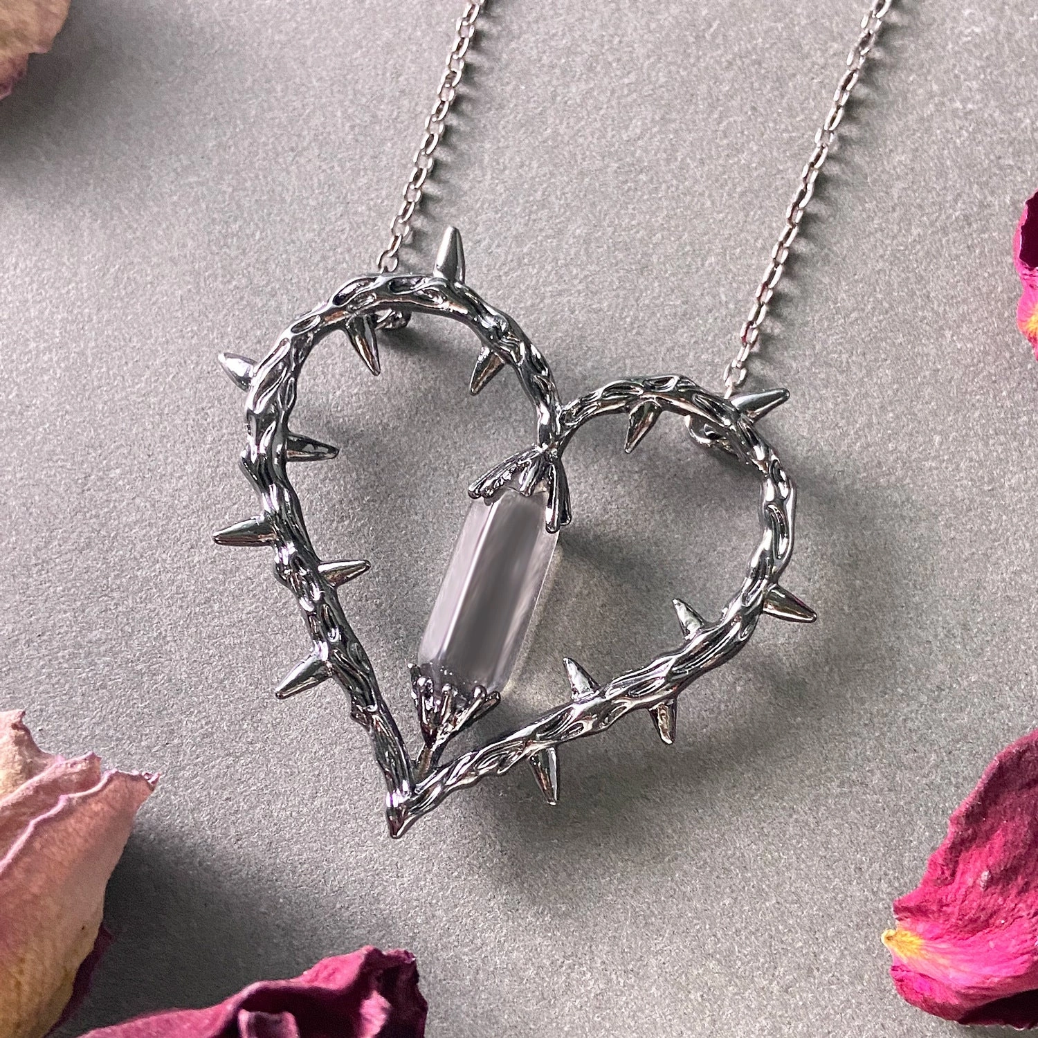 Wholesale Dark anime love thorn crystal retro thorn clavicle necklace