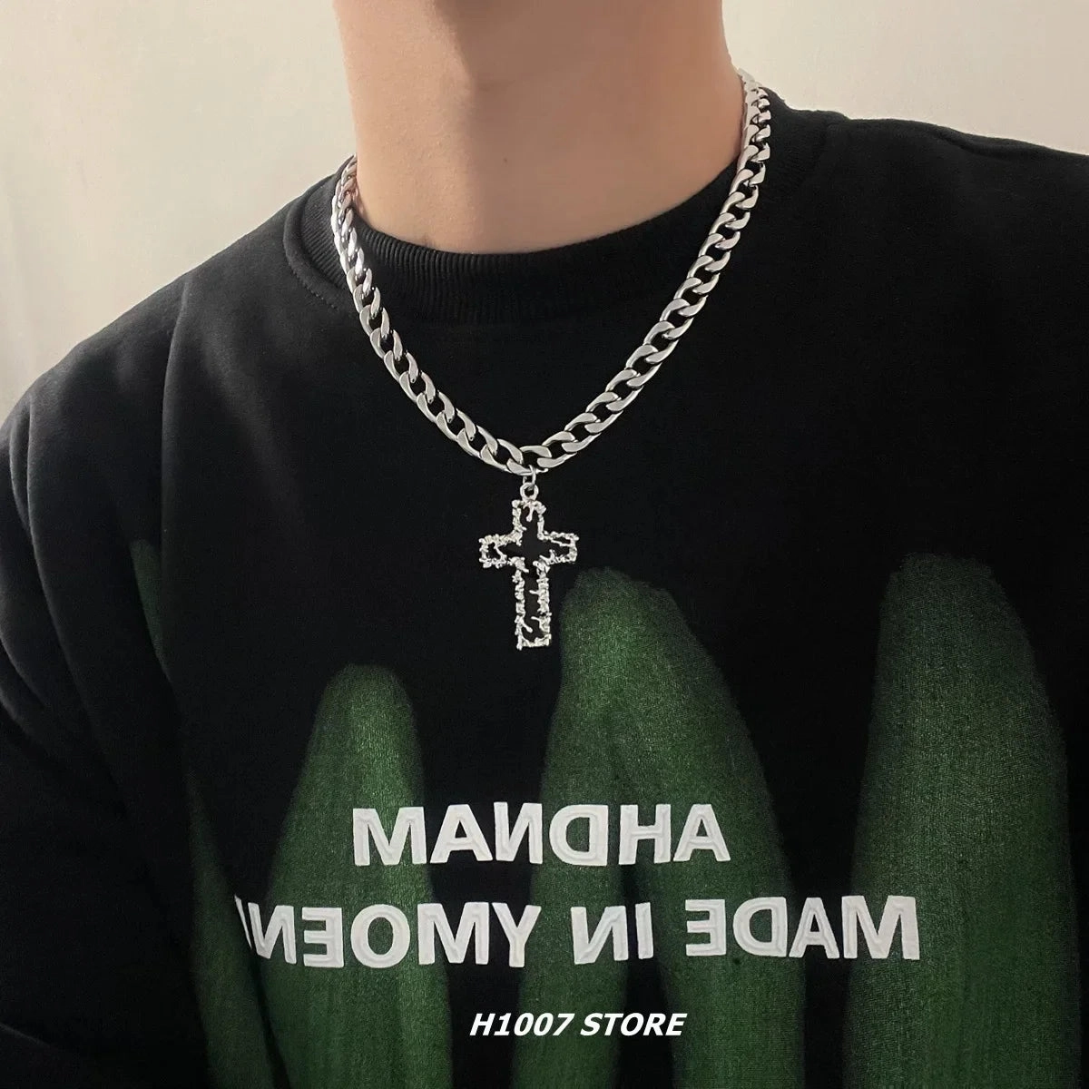 Wholesale Dark style melting cross hip-hop style Cuban clavicle necklace