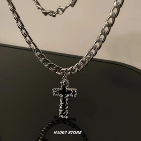 Wholesale Dark style melting cross hip-hop style Cuban clavicle necklace