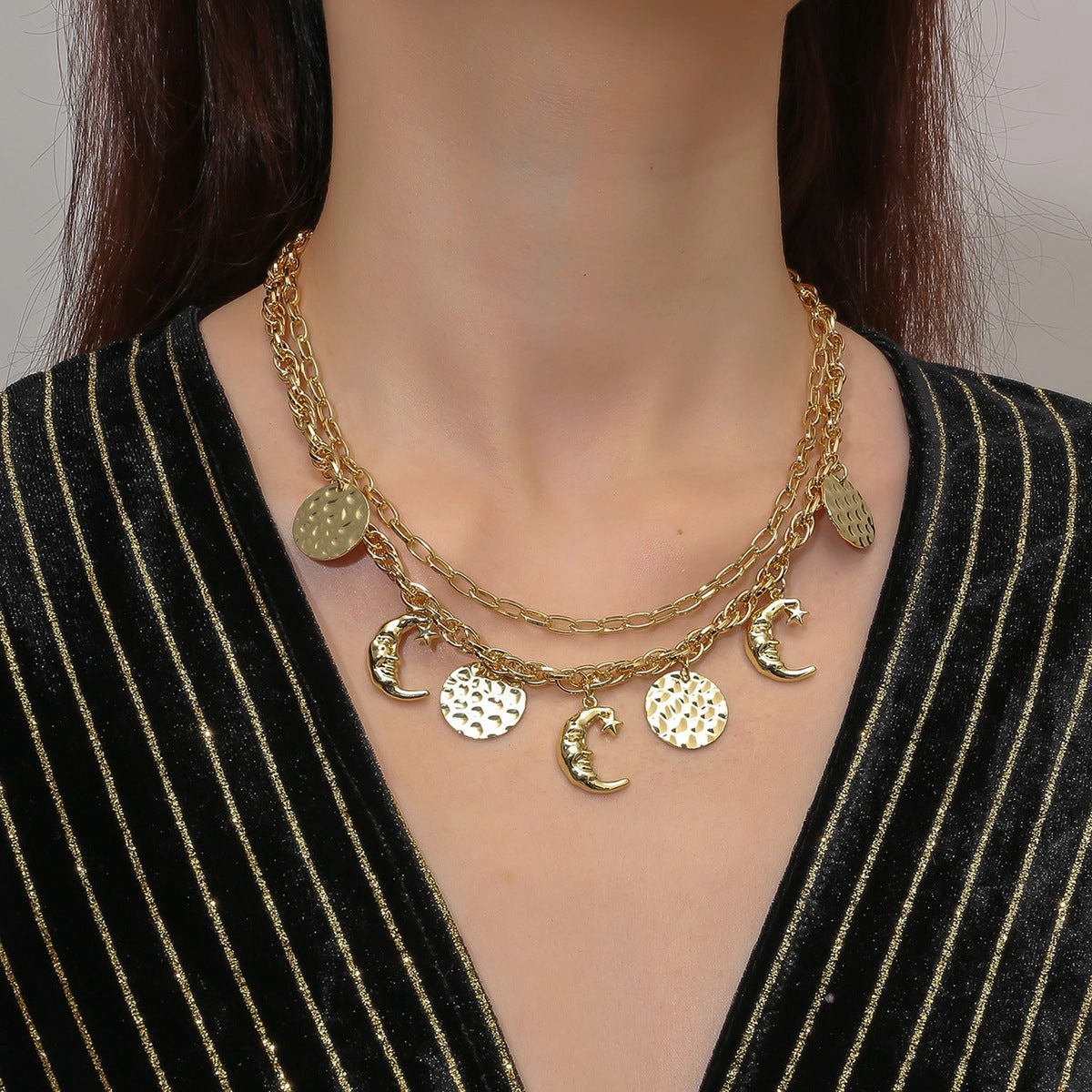 Wholesale Devil's Eye Premium Alloy Exaggerated Necklace