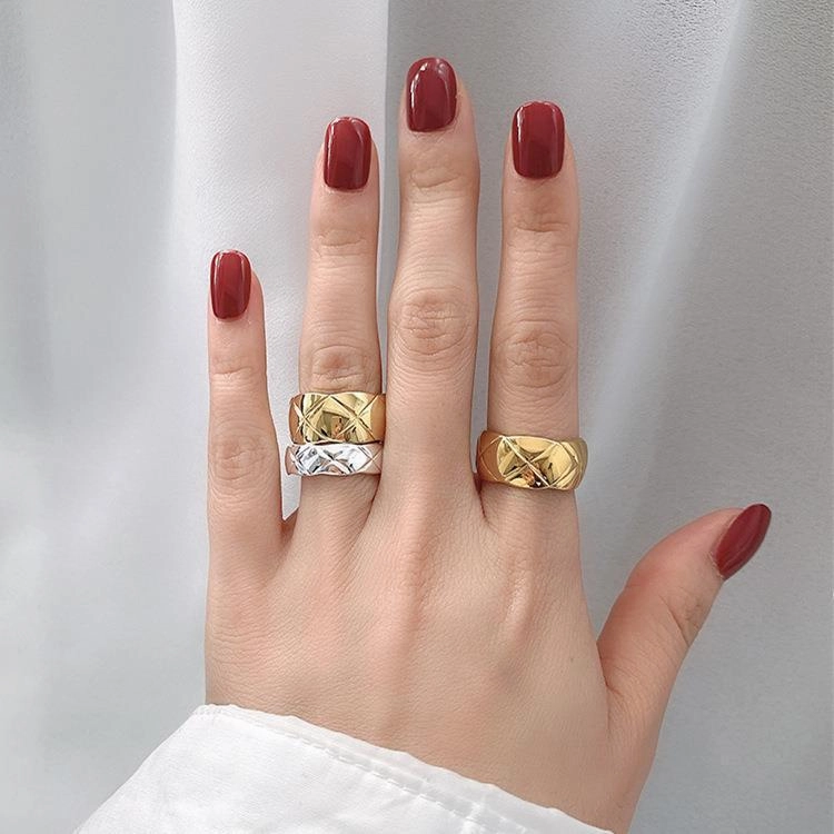 Wholesale Diamond Patterned Stainless Steel 18K Gold-plated Ring