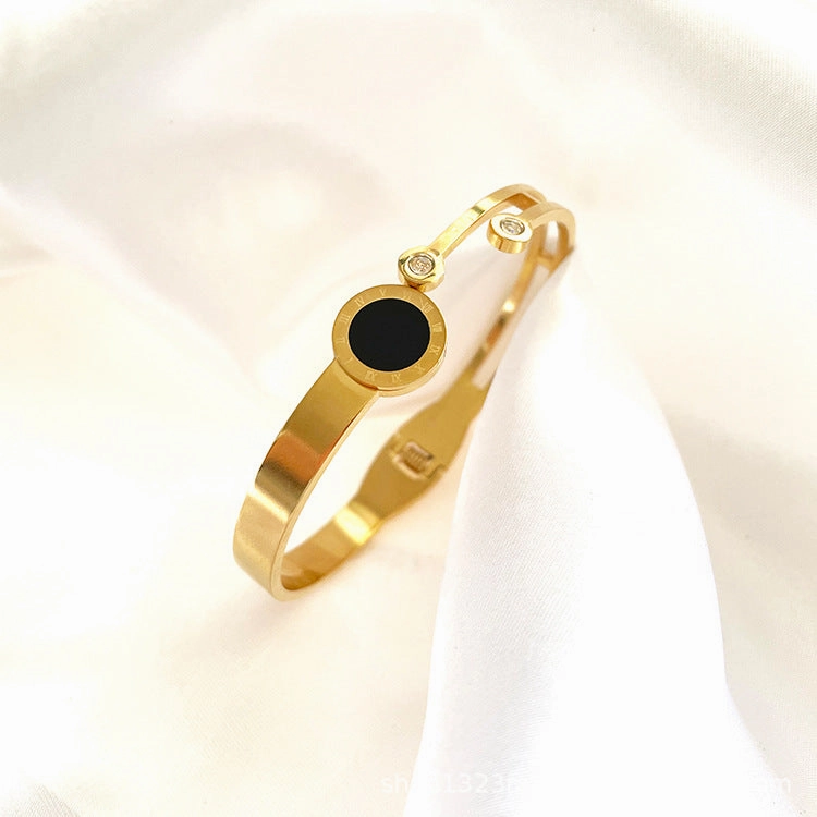 Wholesale Disc Geometric Hollow Diamond Bracelet Stainless Steel 18K Gold Plated Bracelet