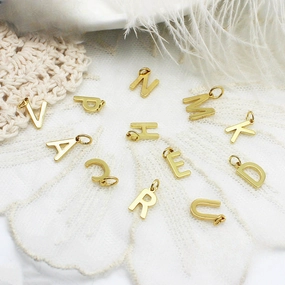 Wholesale DIY Copper Plated 18K Gold Glossy 26 Letter Necklace Bracelet Pendant Pendant