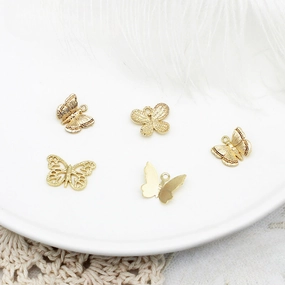 Wholesale DIY Copper Plated 18K True Gold Hollow Three-dimensional Butterfly Pendant Pendant Bracelet Anklet Earrings