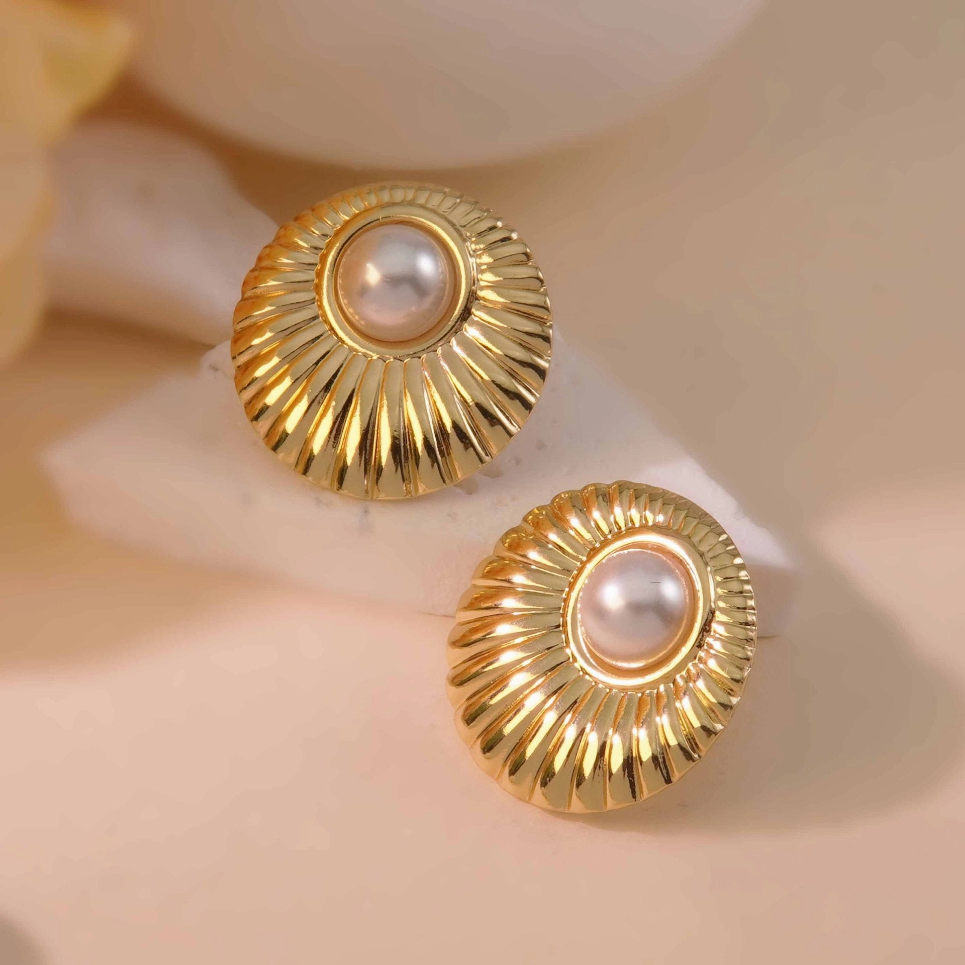 Wholesale Electroplated stainless steel heart thread polished plaid earrings