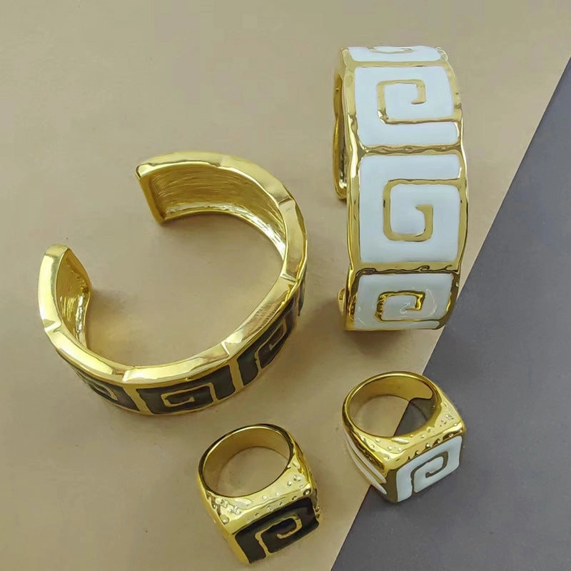 Wholesale enamel color contrast bracelet French niche design retro simple gold ring