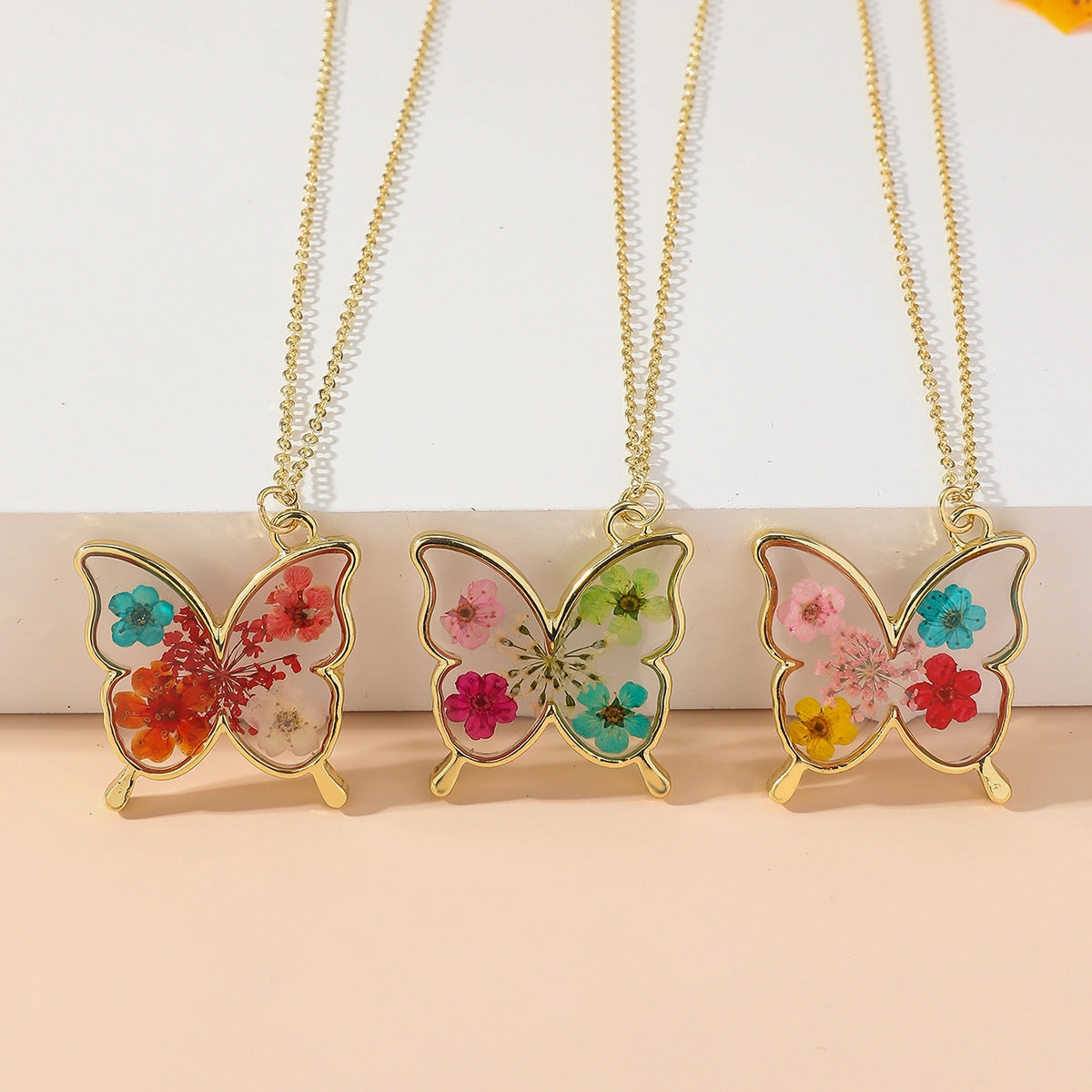 Wholesale Eternal Flower Resin Epoxy Butterfly Gypsophila Flower Pendant Necklace