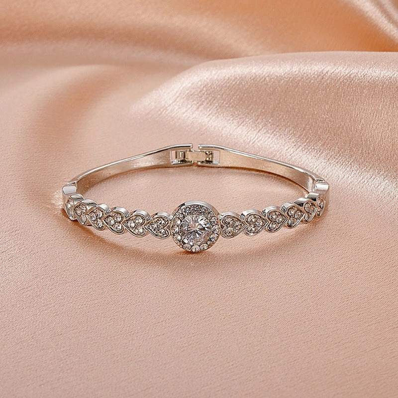 Wholesale European and American Metal Diamond Bracelets Retro Full of Diamond Hearts