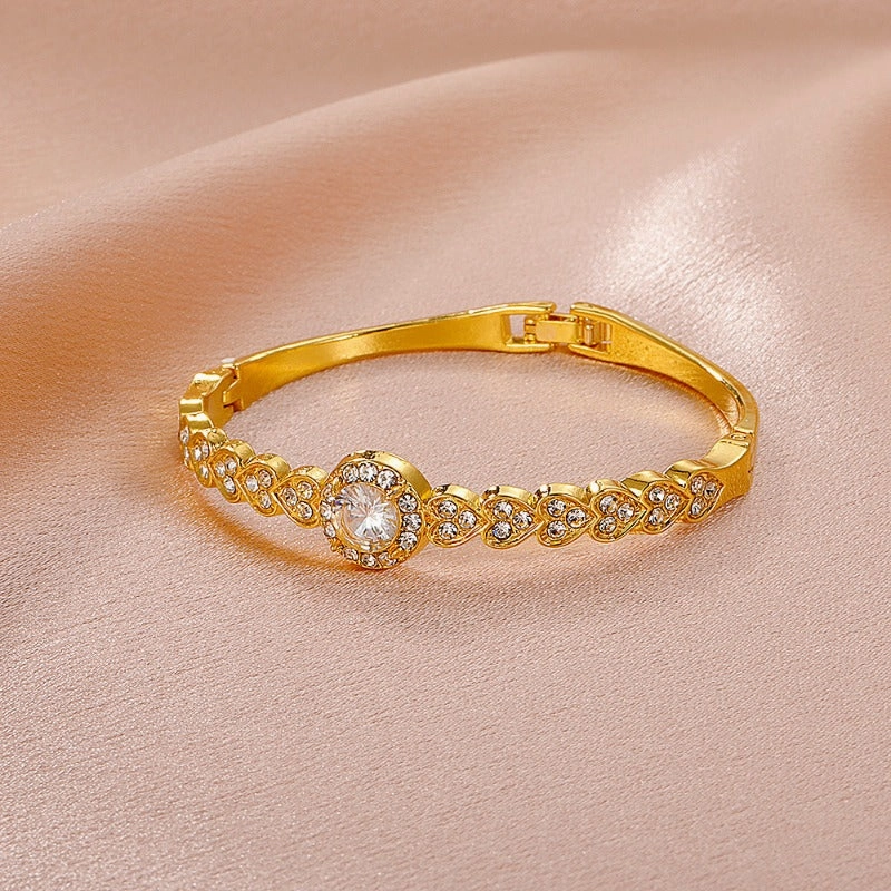 Wholesale European and American Metal Diamond Bracelets Retro Full of Diamond Hearts