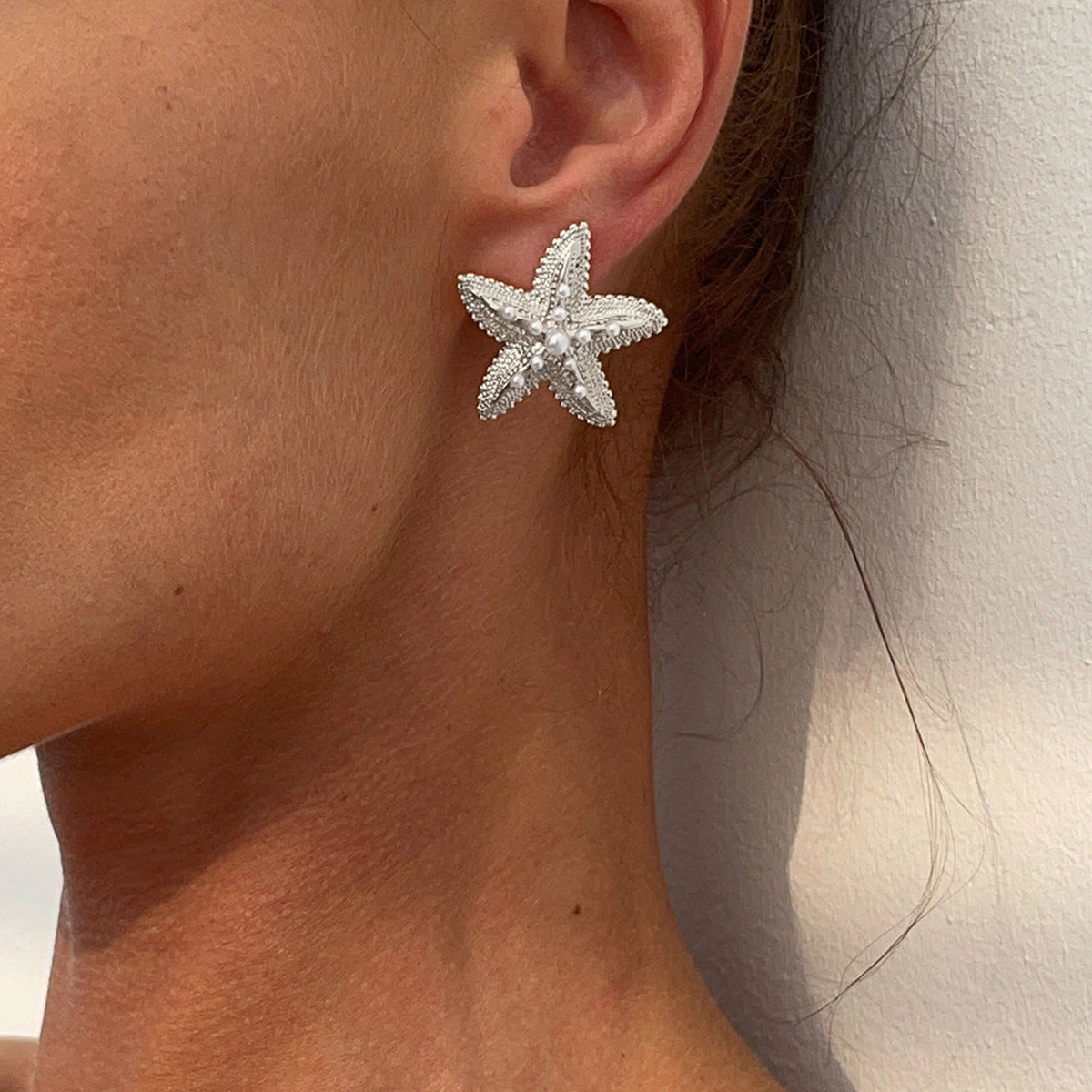 Wholesale Exaggerated conch and starfish earrings