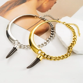 Wholesale Exaggerated Design Asymmetrical Hip-hop Horn Shape Chunky Chain Clavicle Necklace