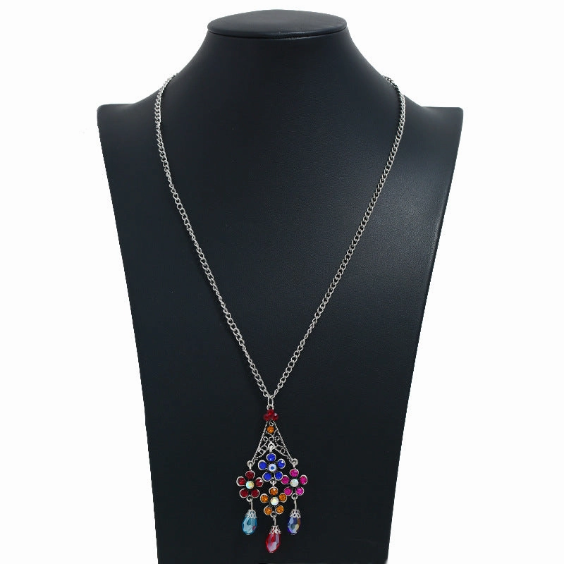 Wholesale Exaggerated diamond-inlaid hollow floral crystal tassel necklace vintage choker