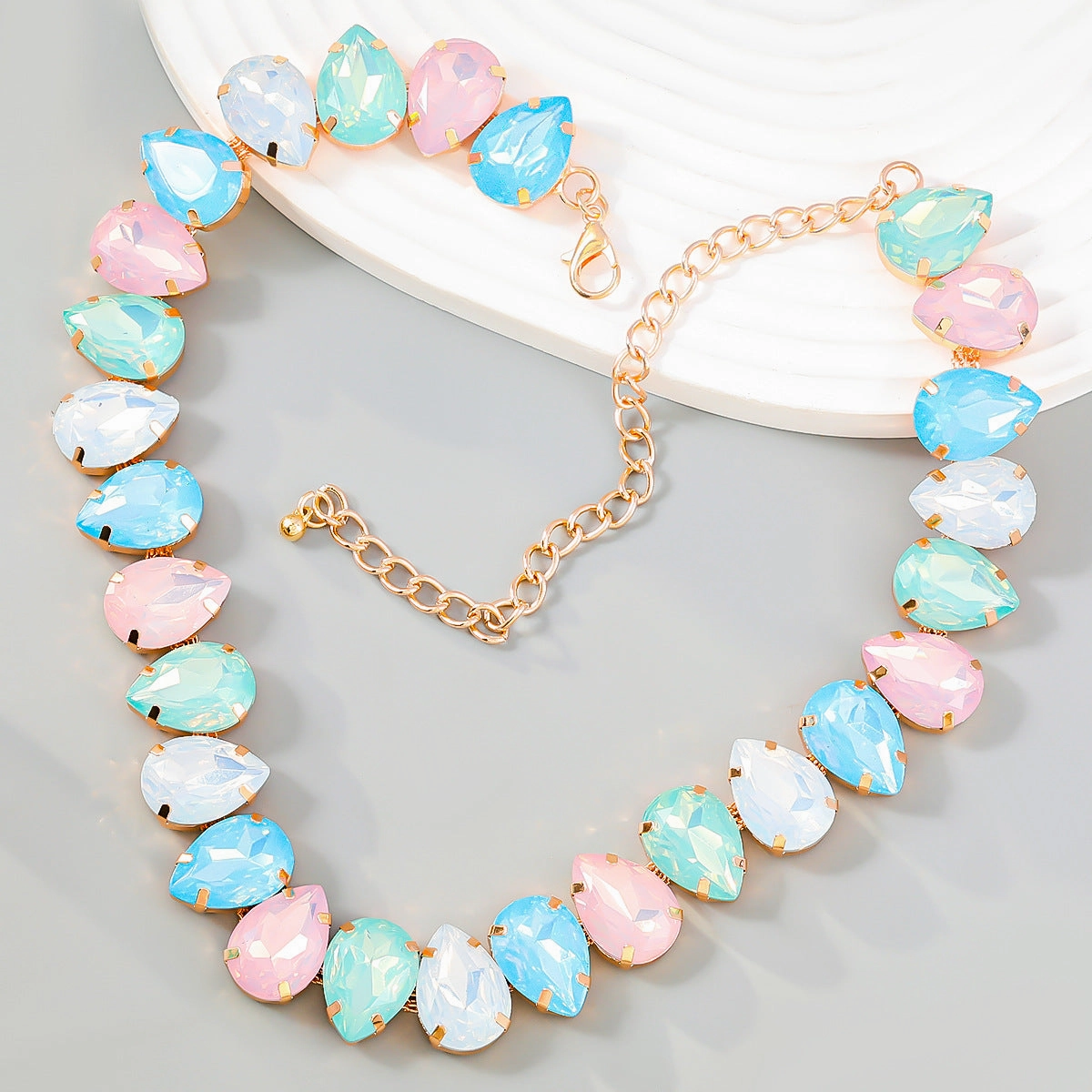 Wholesale Exaggerated Drop-shaped Glass Diamond Necklace