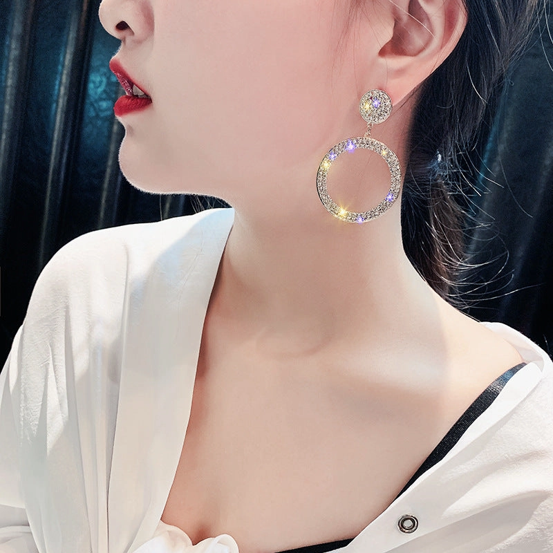 Wholesale Exaggerated Geometric Round Shape with Diamonds and Versatile Circle Earrings