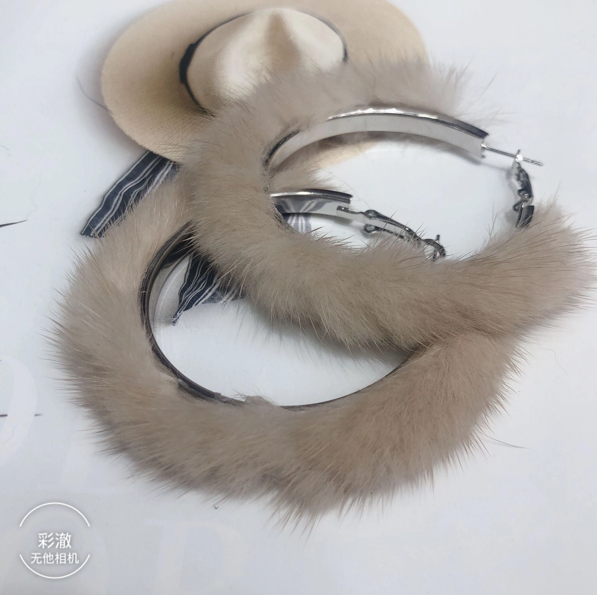 Wholesale Exaggerated Large Circle Mink Fur Ear Loops