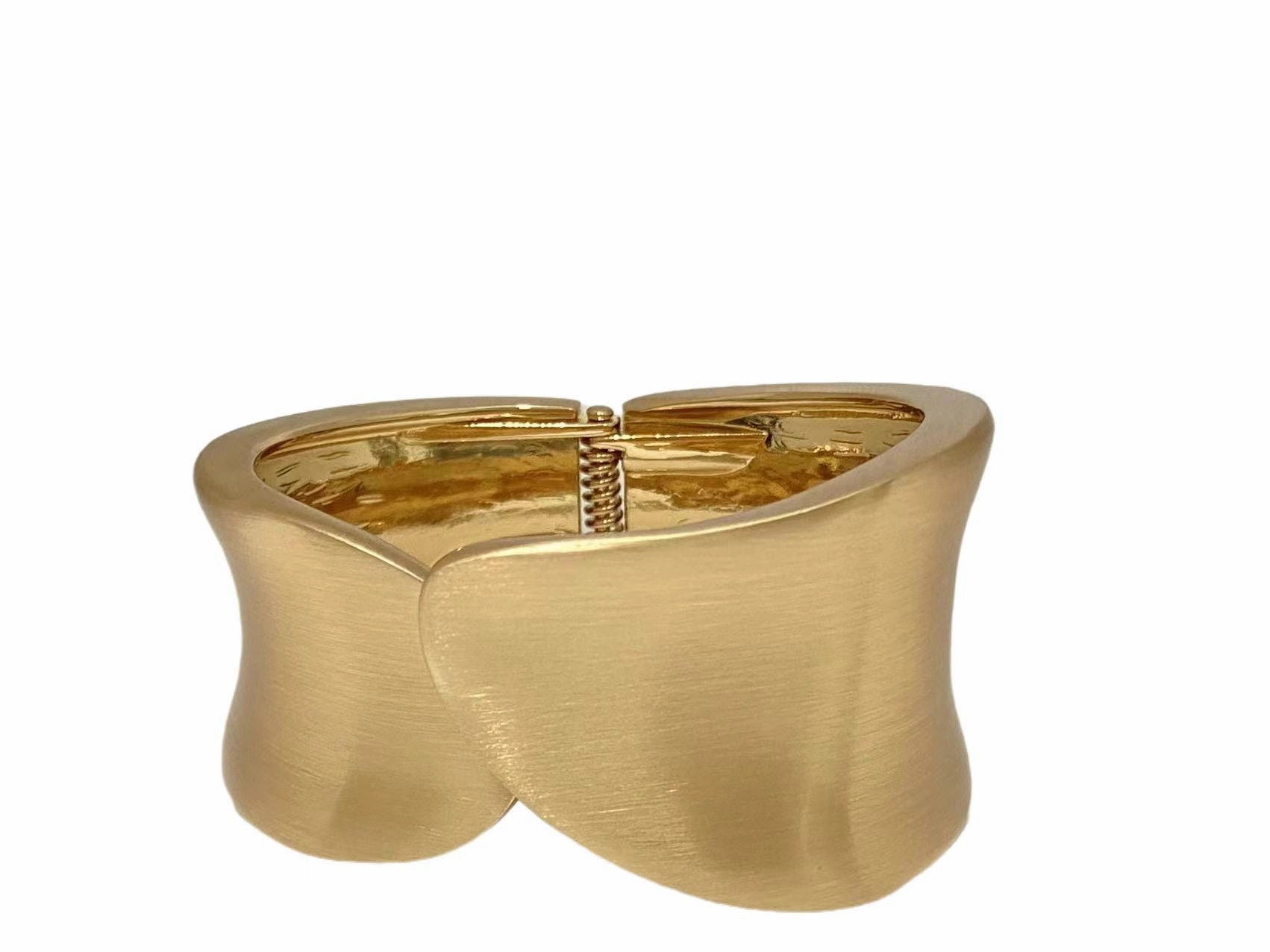 Wholesale Exaggerated Shiny Electroplated Glossy Alloy Bracelet