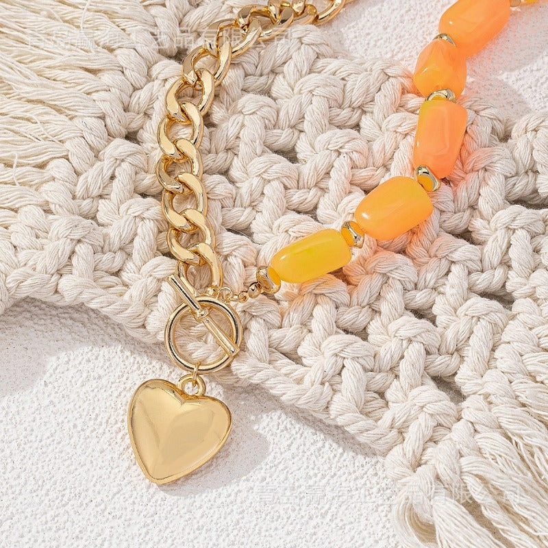 Wholesale Fashion Acrylic Colored Stone Heart-shaped Niche Design Metal Necklaces
