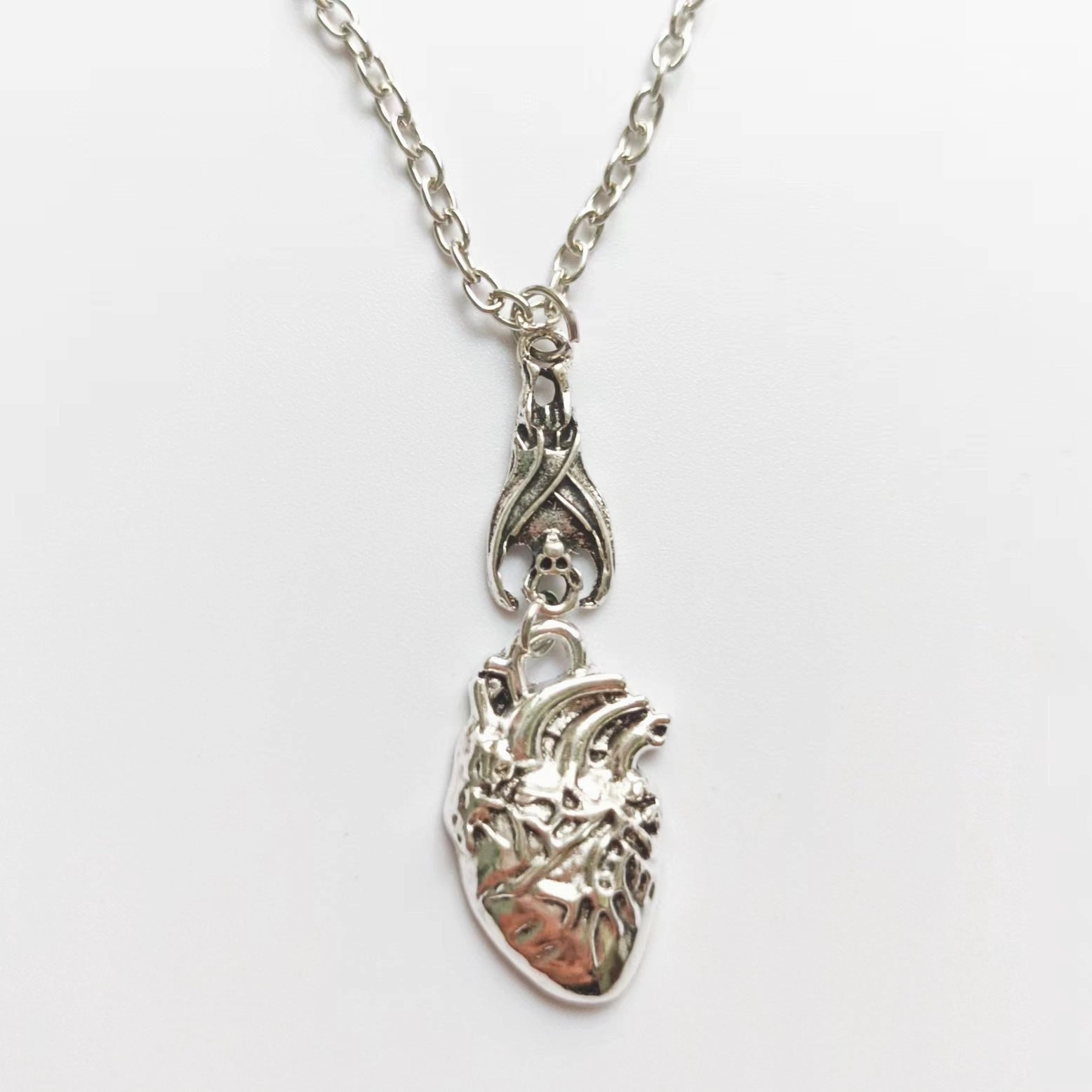 Wholesale Fashion Heart Shape Unique Bohemian Retro Creative Necklaces