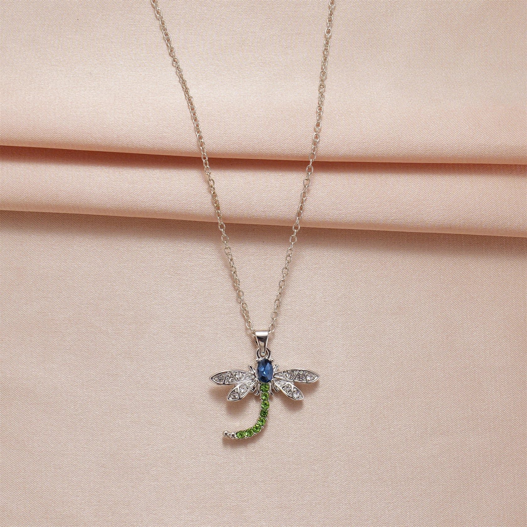 Wholesale fashion Joker long dragonfly hanging necklace jewelry