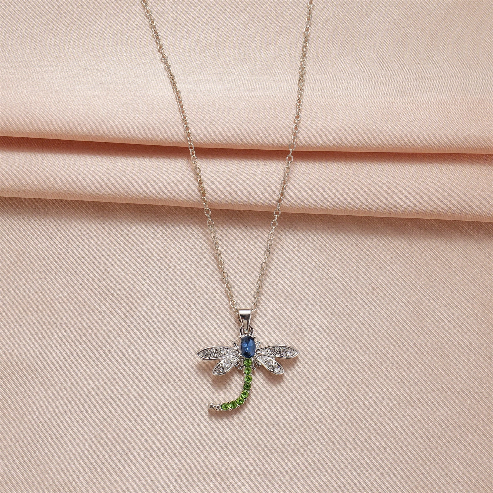 Wholesale fashion Joker long dragonfly hanging necklace jewelry