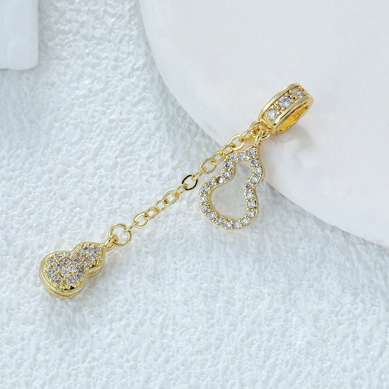 Wholesale Fashion Simple Tassel Micro-inlaid Diamond Copper Plated Real Gold Four-leaf Clover Lucky Grass Pendant